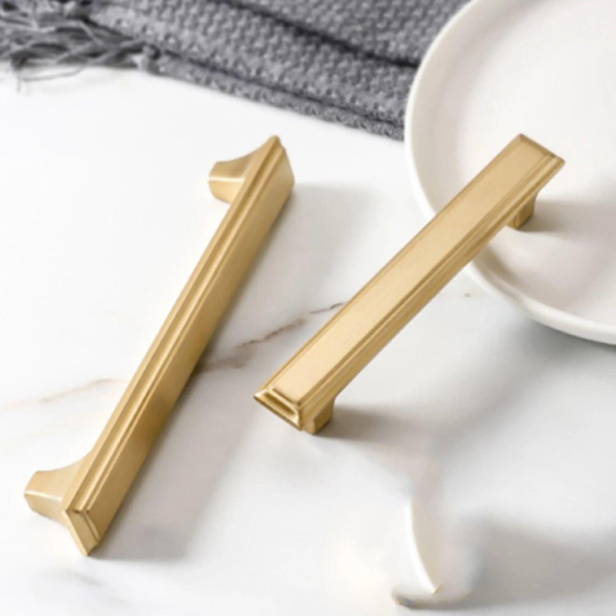 Alaric Handle Handles / door handles/ Gold / Brass - M A N T A R A