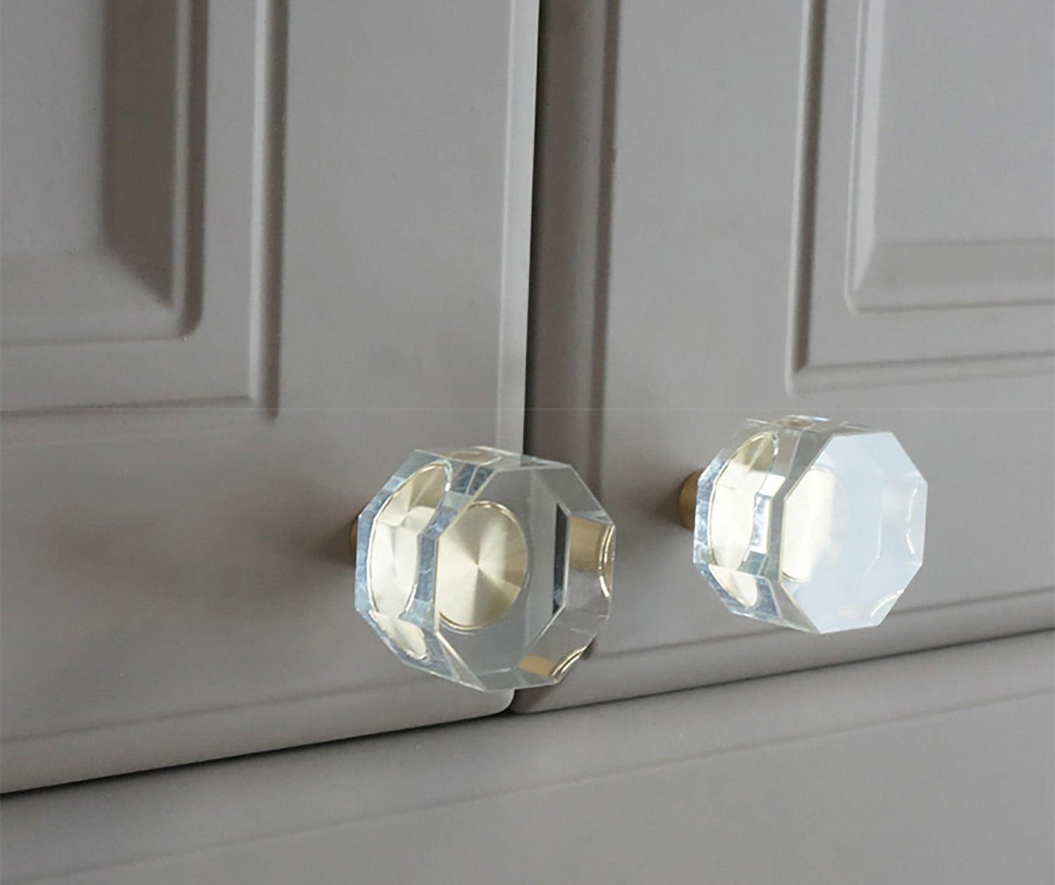 Allure Crystal Knob - M A N T A R A