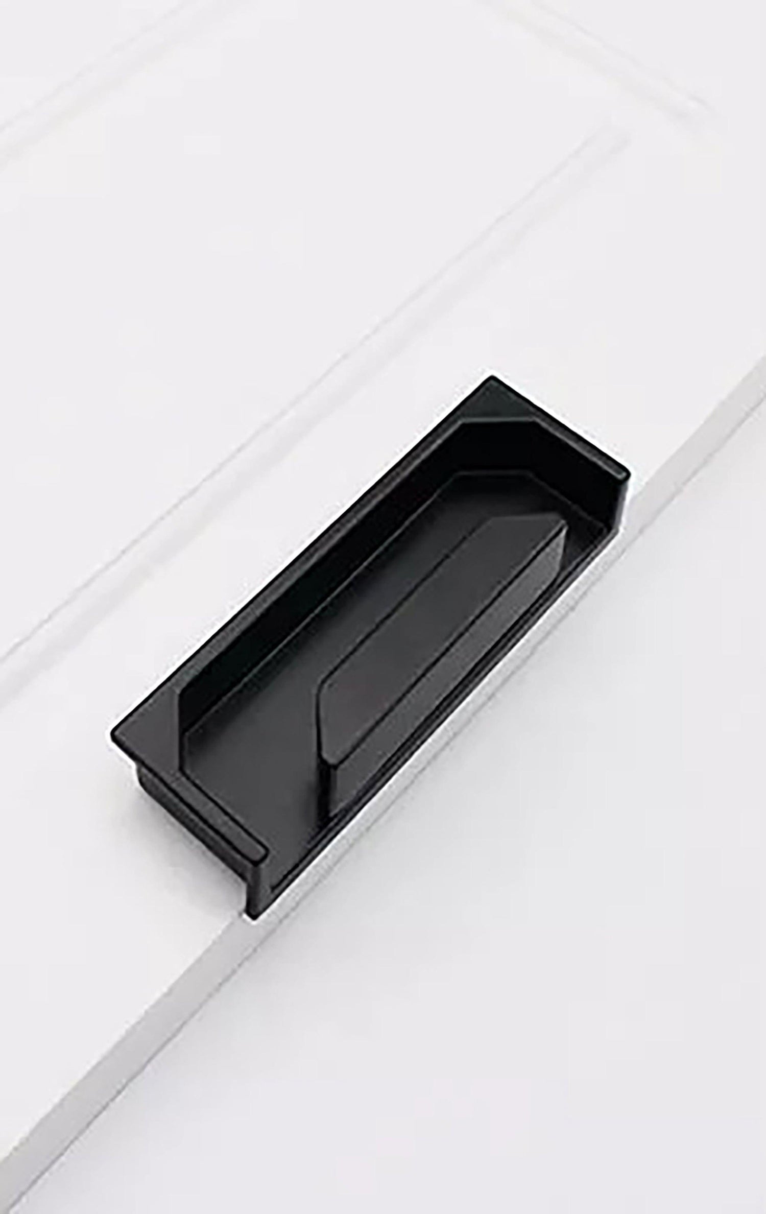 Concealed Furrow Handle - M A N T A R A