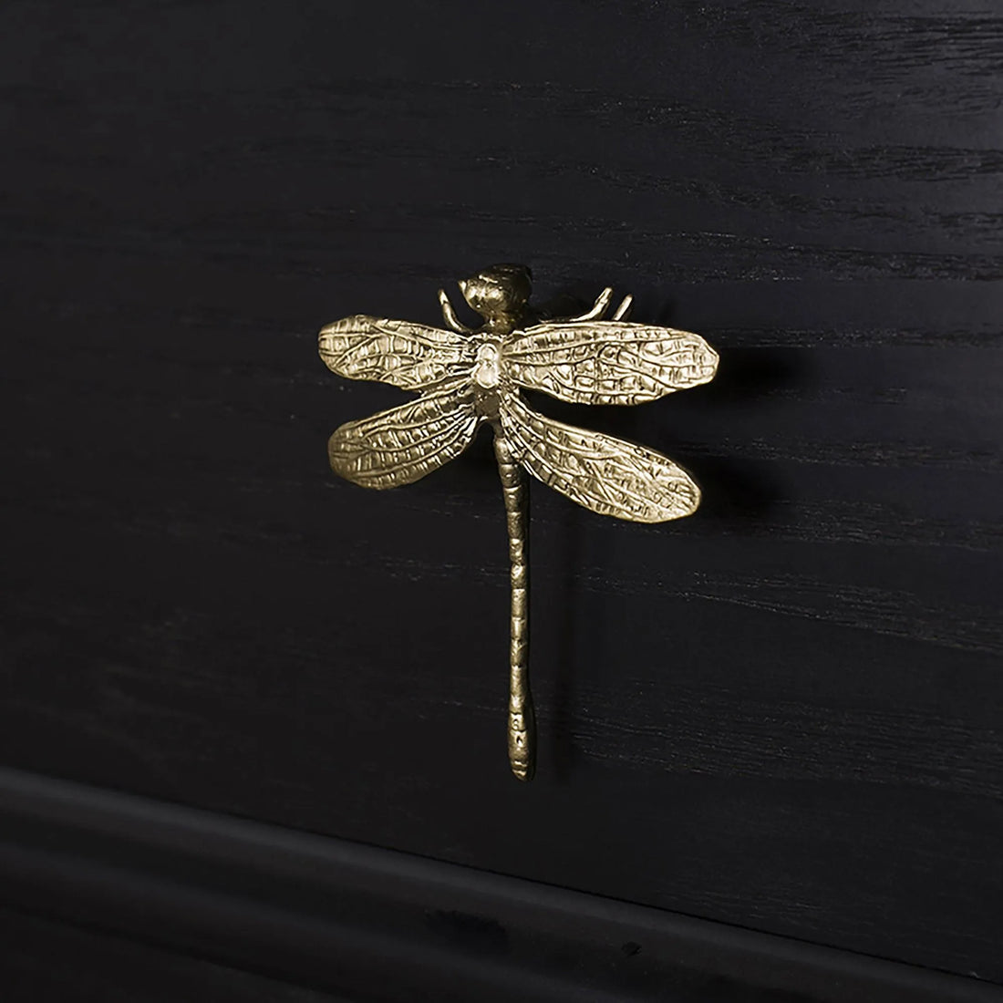 dragonfly-knob-m-a-n-t-a-r-a